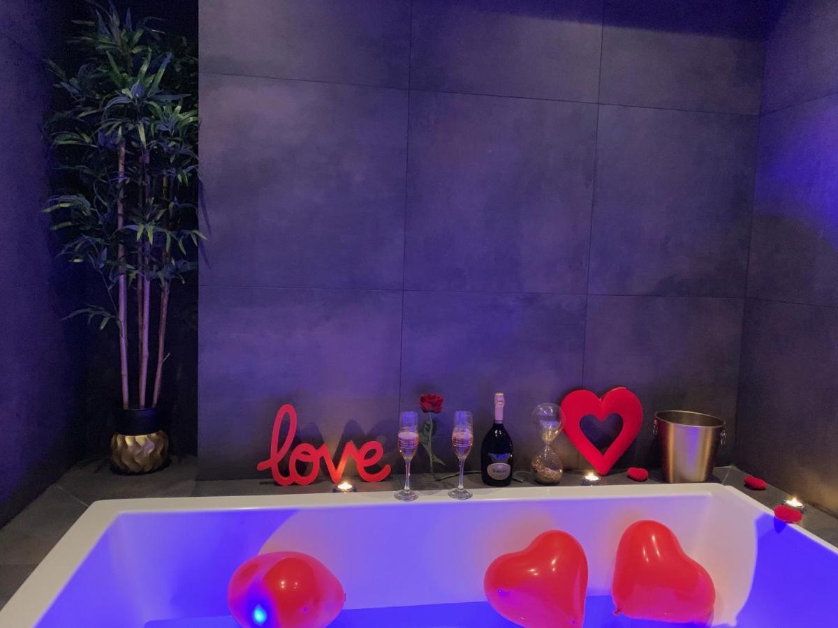 The Down Town Nenad'S Spa 第戎 外观 照片