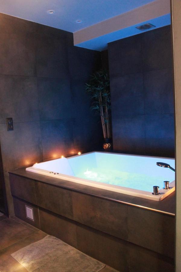 The Down Town Nenad'S Spa 第戎 外观 照片