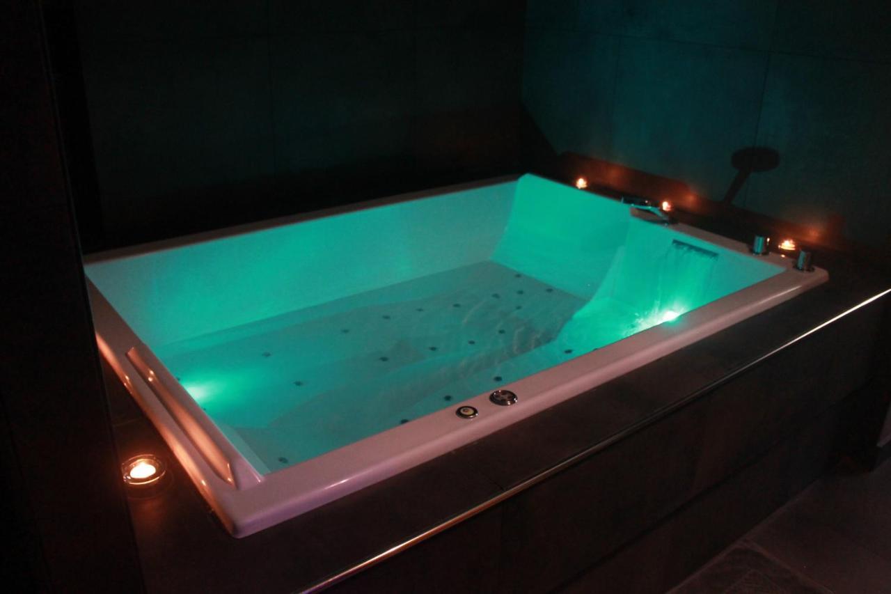 The Down Town Nenad'S Spa 第戎 外观 照片