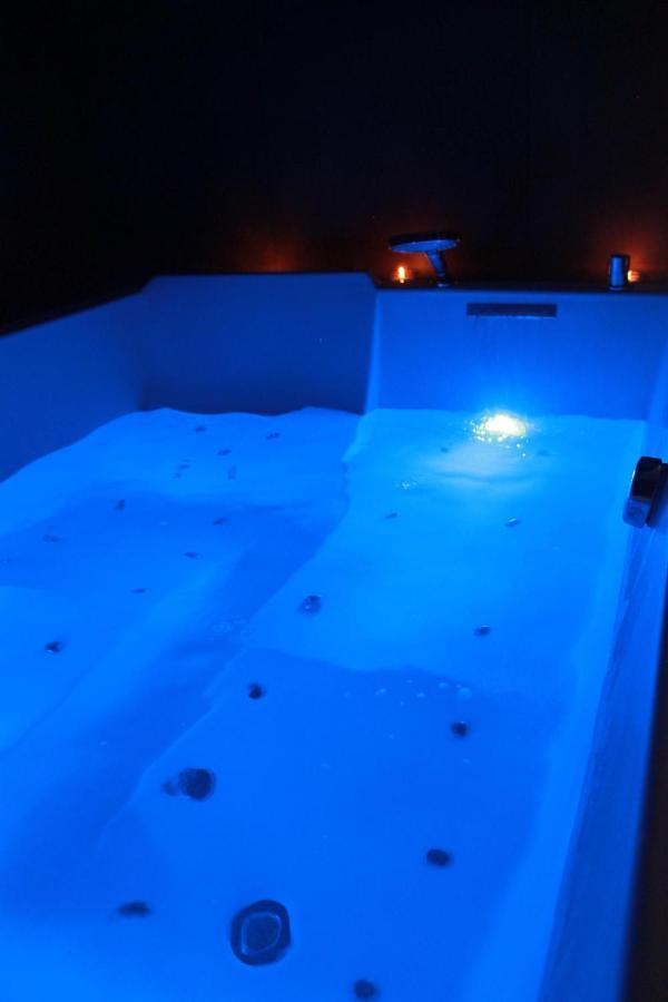 The Down Town Nenad'S Spa 第戎 外观 照片